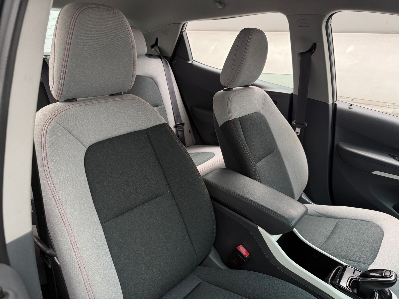 Thumbnail: 2017 Chevrolet Bolt EV - 2