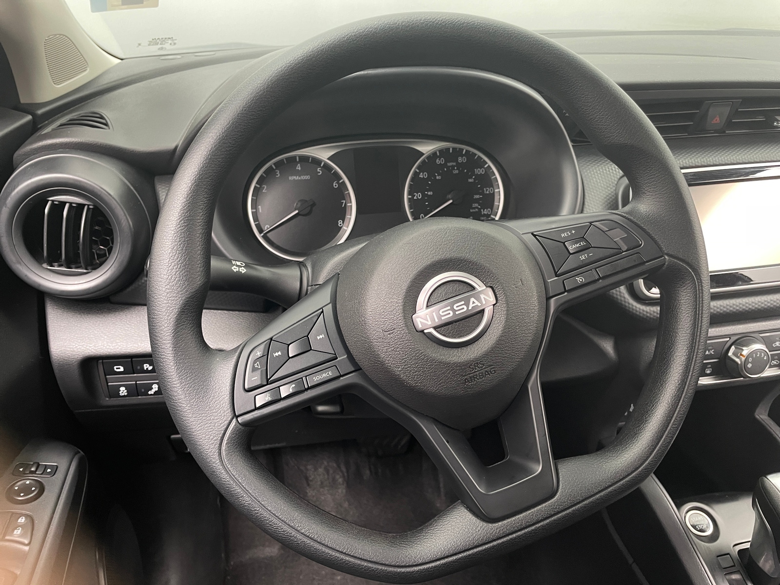 Thumbnail: 2025 Nissan Kicks - 5