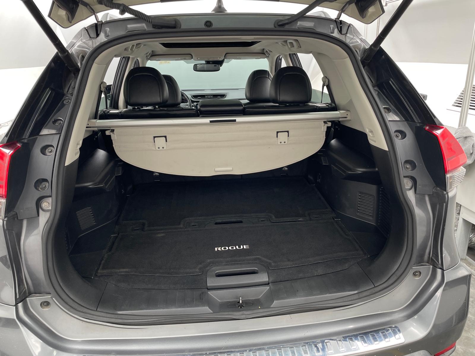 Thumbnail: 2017 Nissan Rogue - 6