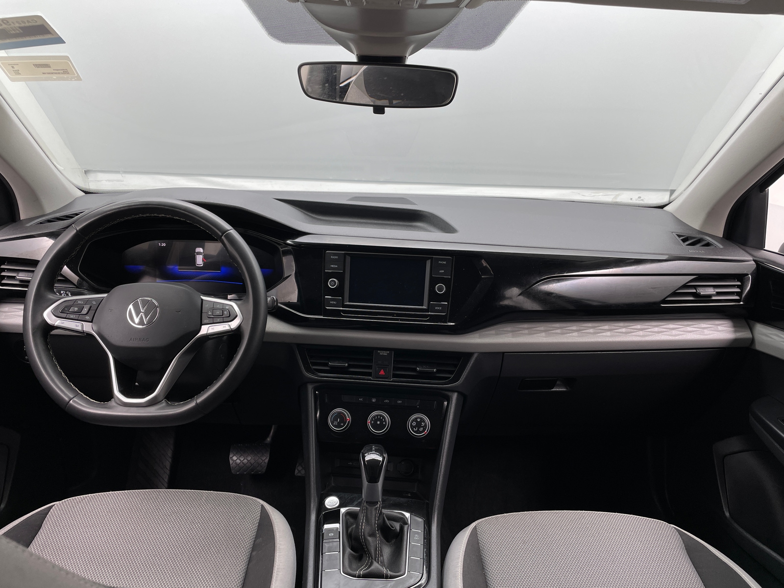 Thumbnail: 2023 Volkswagen Taos - 3