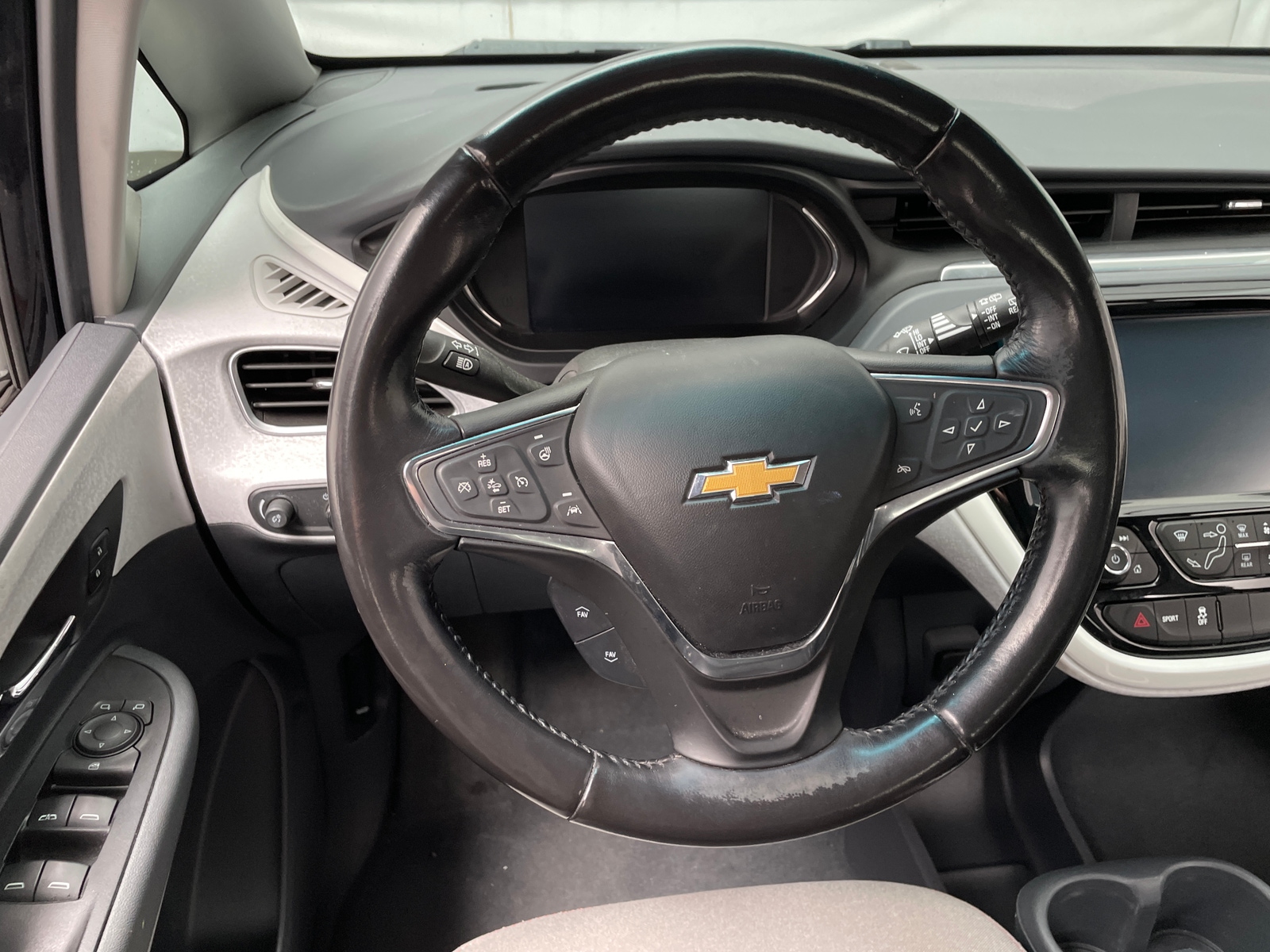 Thumbnail: 2019 Chevrolet Bolt EV - 5