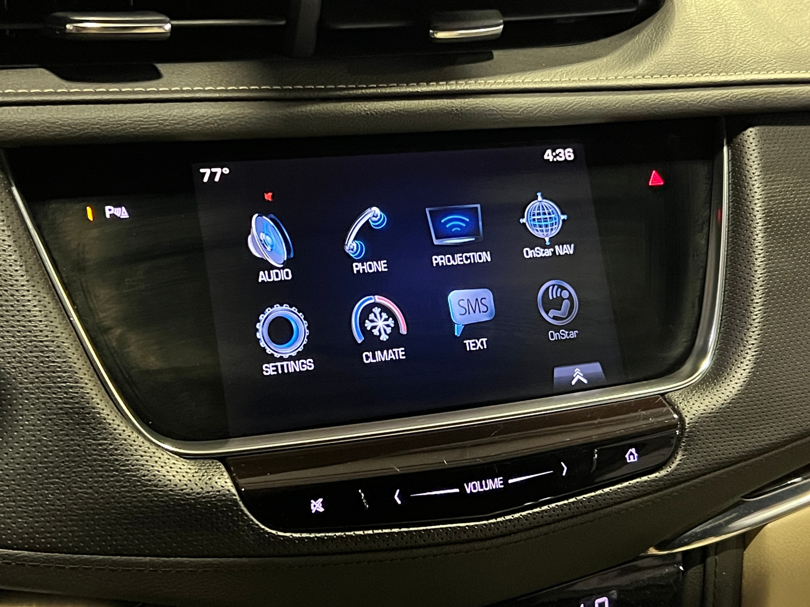 Thumbnail: 2017 Cadillac XT5 - 3
