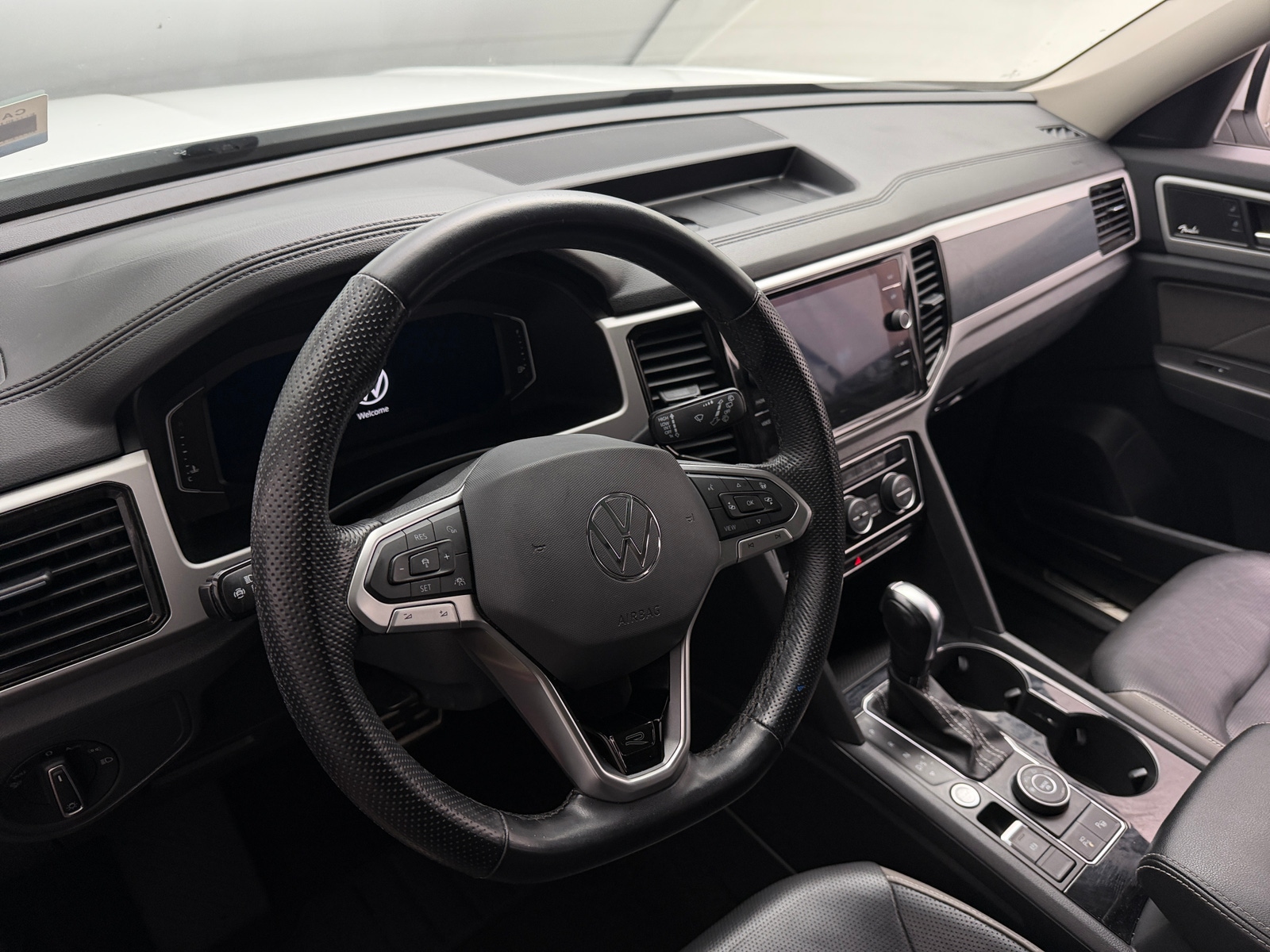 Thumbnail: 2022 Volkswagen Atlas - 5