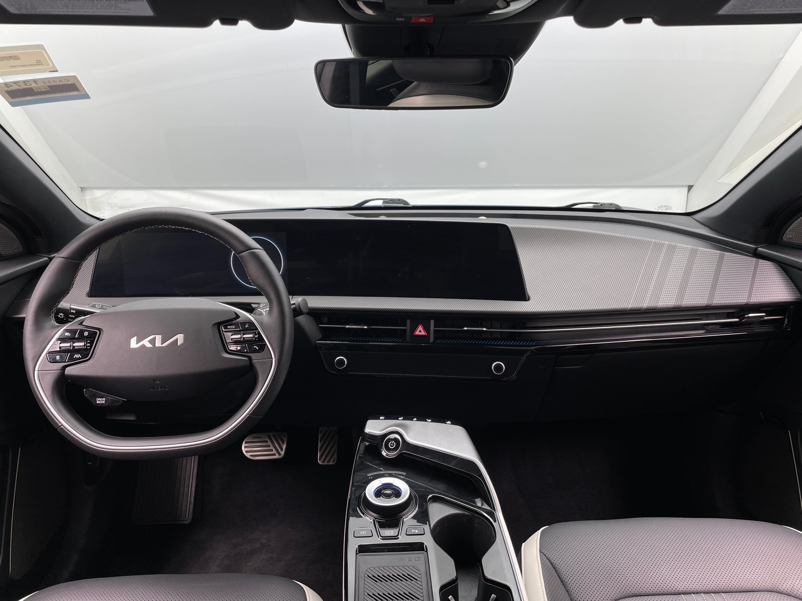 Thumbnail: 2024 Kia EV6 - 2