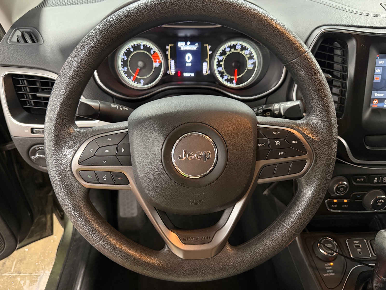 Thumbnail: 2021 Jeep Cherokee - 5