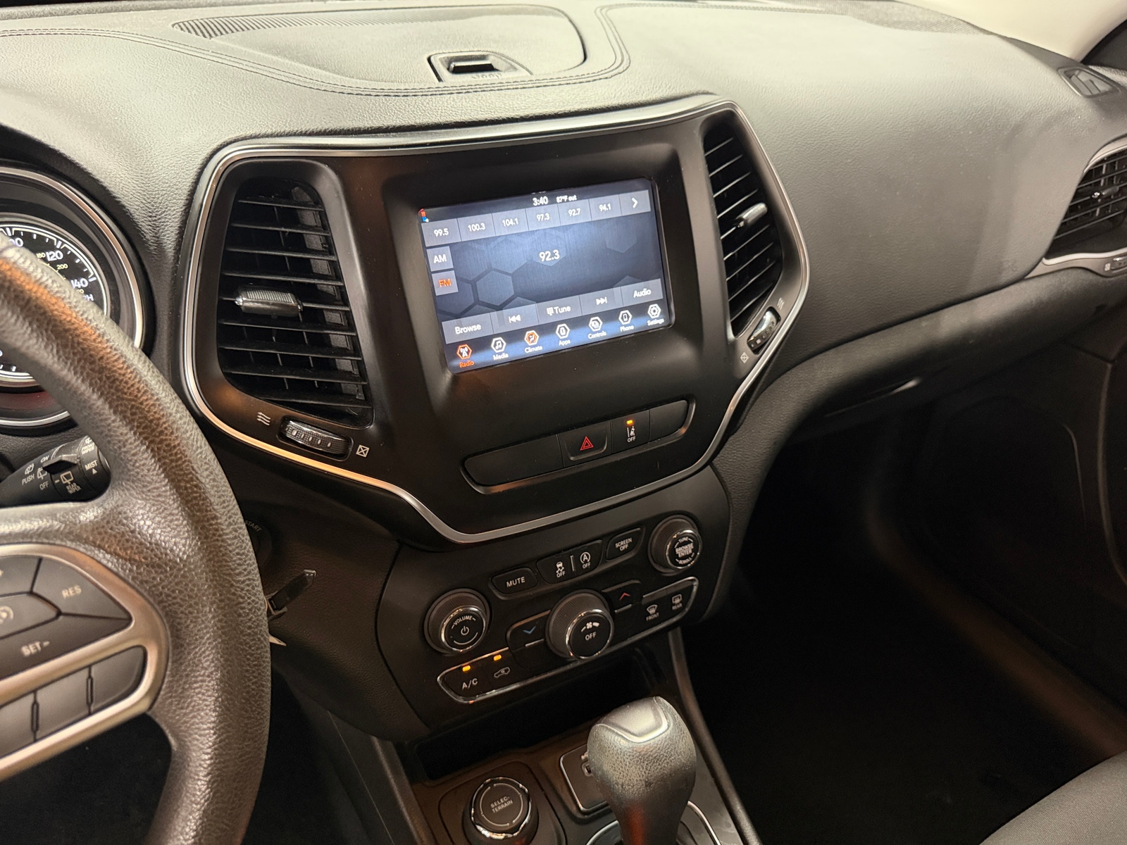 Thumbnail: 2021 Jeep Cherokee - 4