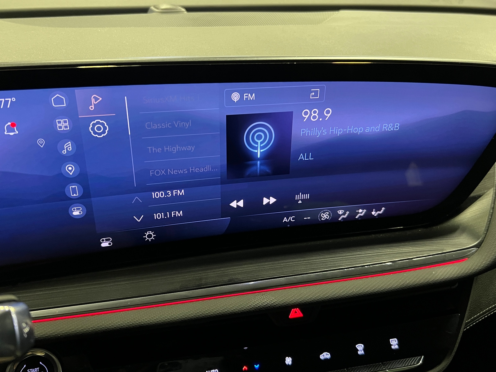Thumbnail: 2024 Buick Envision - 3