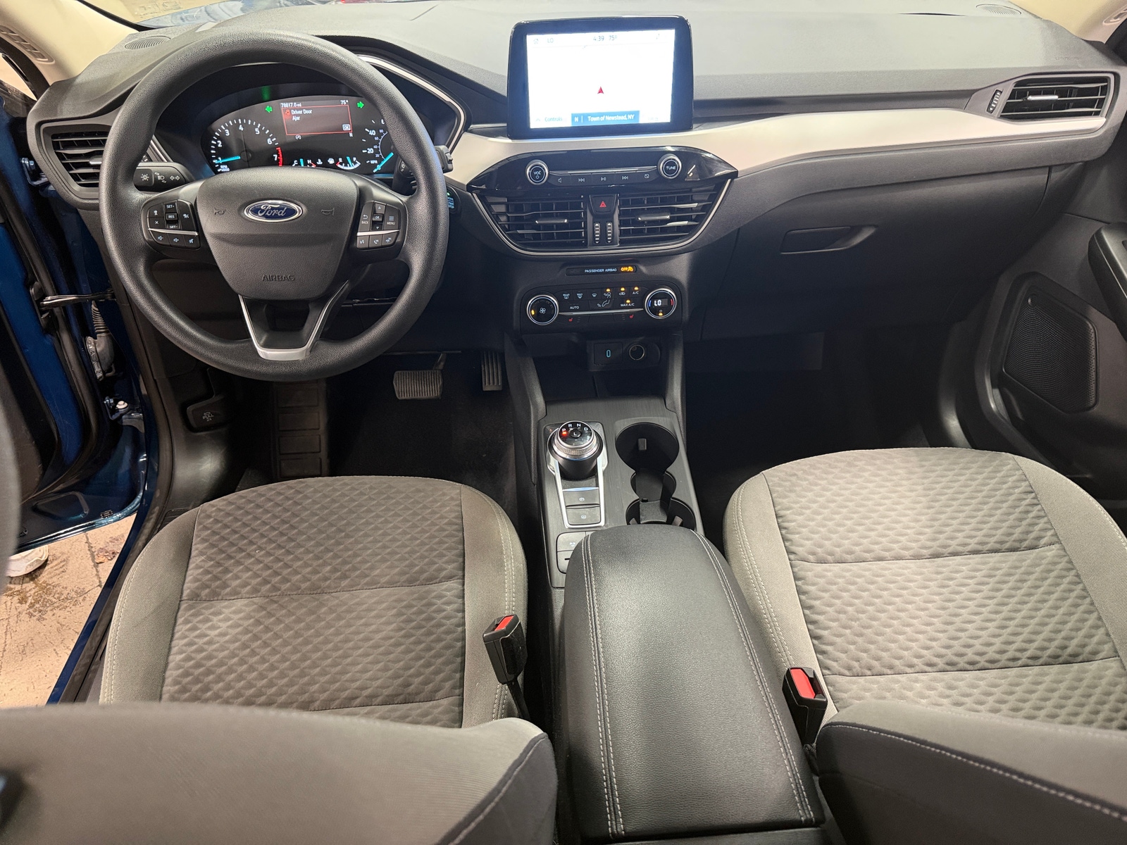 Thumbnail: 2020 Ford Escape - 3