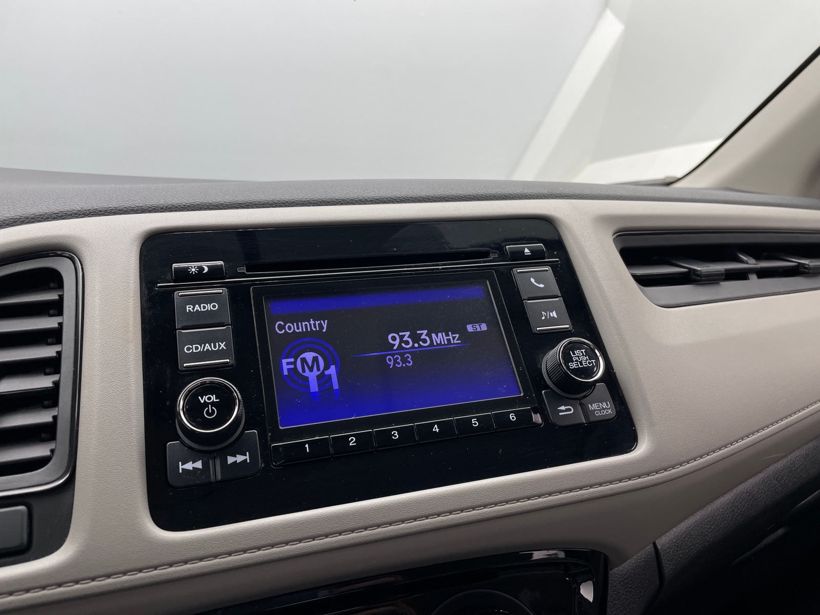 Thumbnail: 2017 Honda HR-V - 4