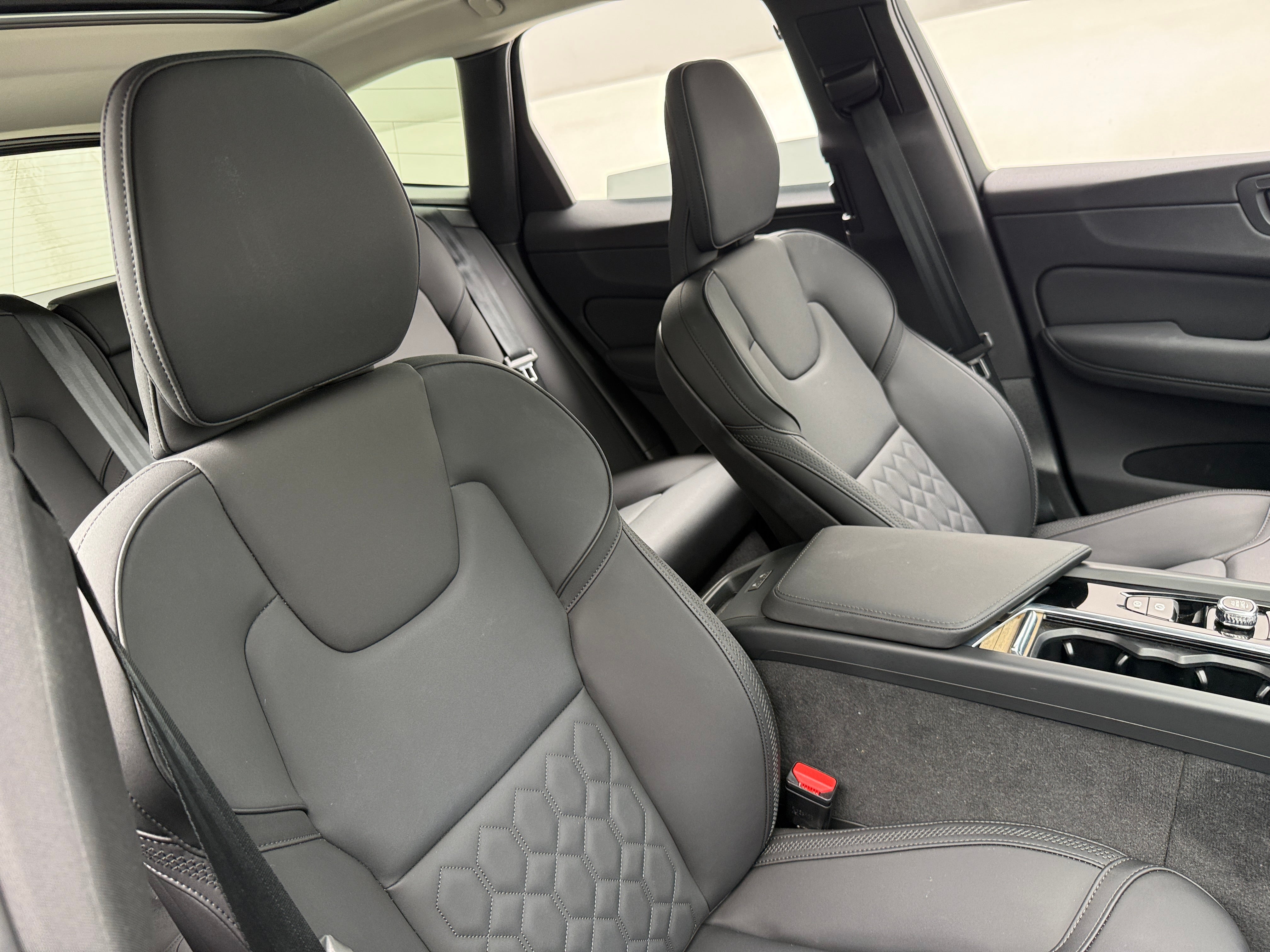 2026 Volvo XC60 Plus