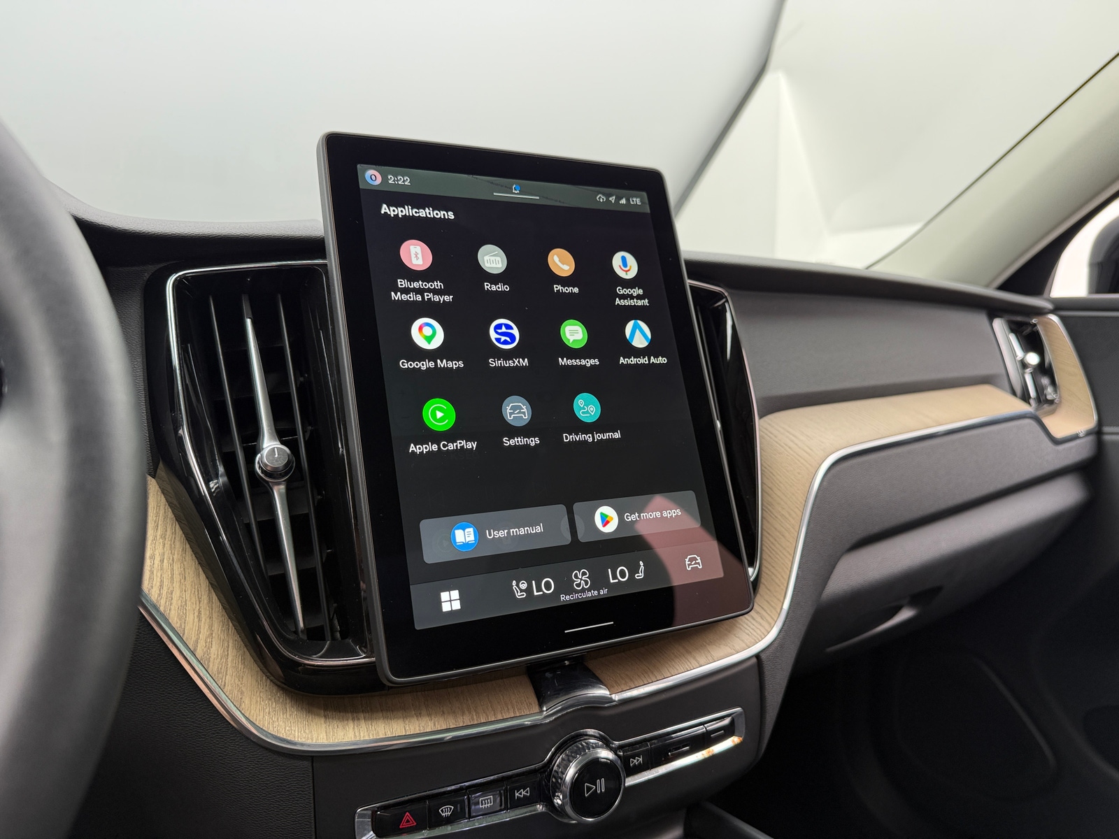 Thumbnail: 2026 Volvo XC60 - 3