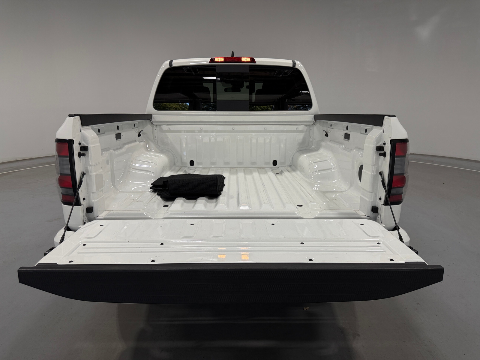 Thumbnail: 2026 Nissan Frontier - 7