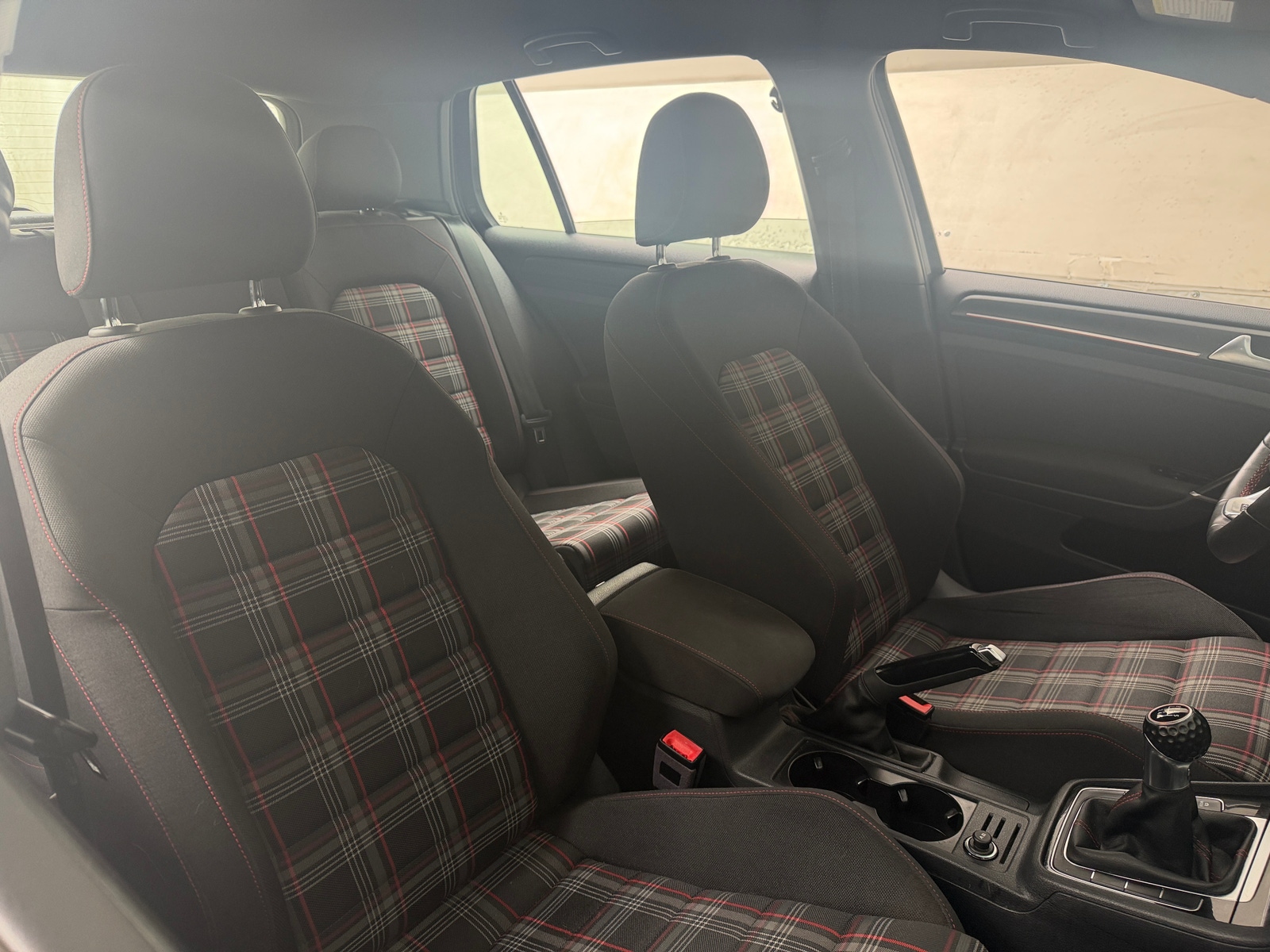 Thumbnail: 2019 Volkswagen Golf - 2