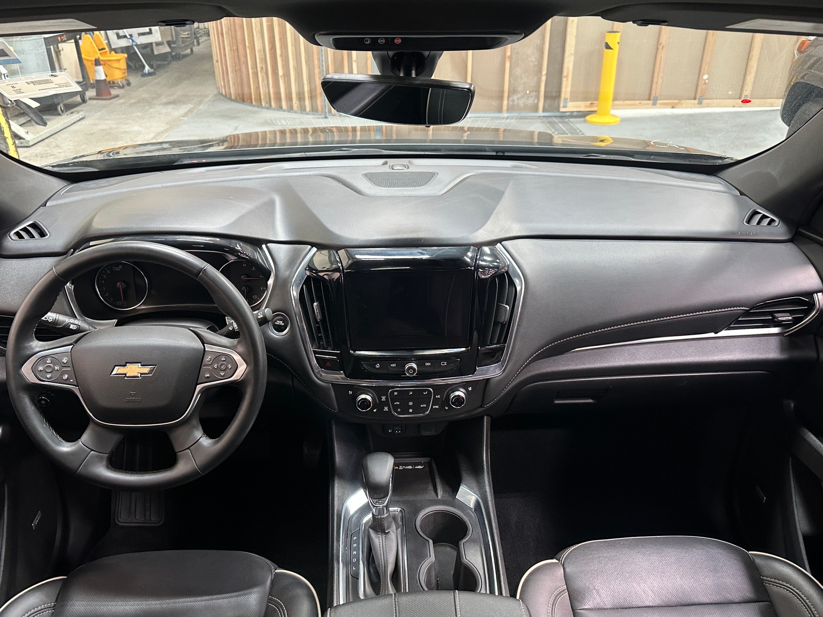 Thumbnail: 2023 Chevrolet Traverse - 2