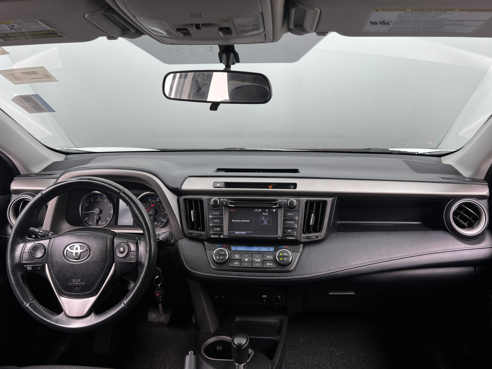 Thumbnail: 2016 Toyota RAV4 - 3