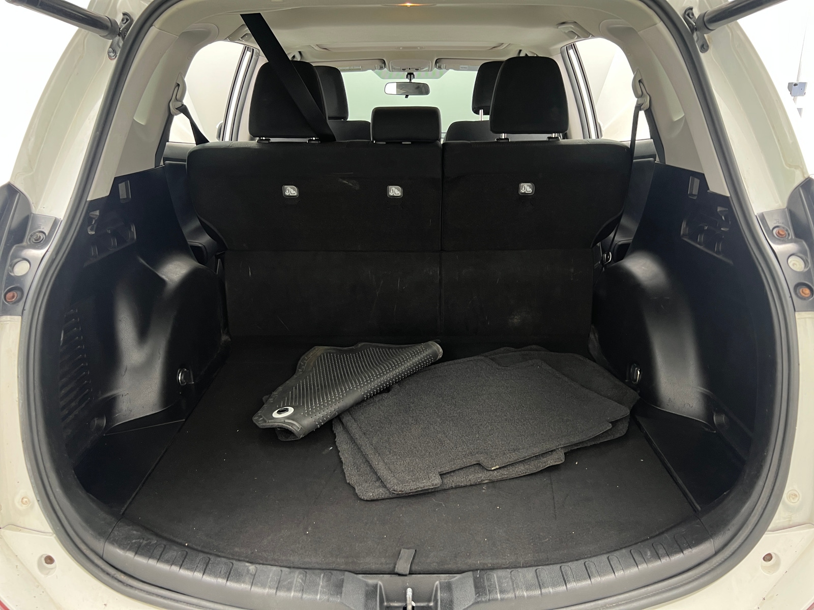 Thumbnail: 2016 Toyota RAV4 - 7