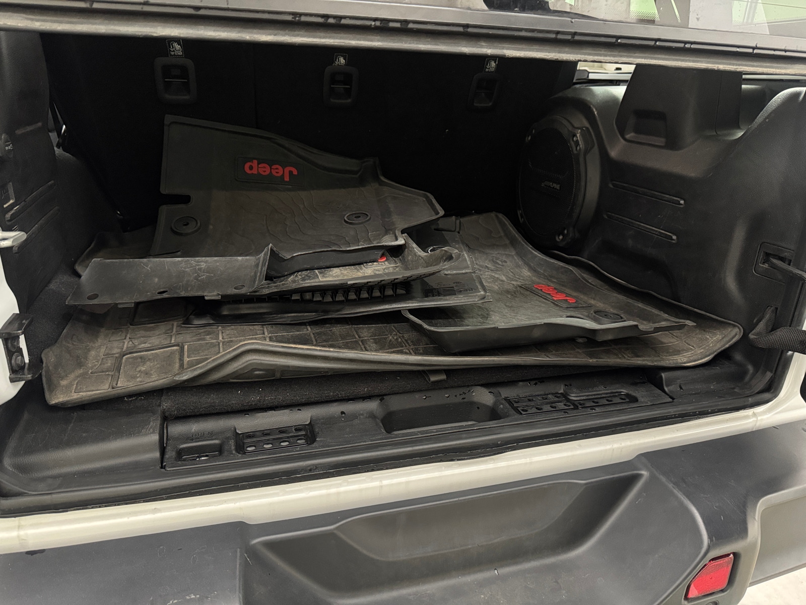 Thumbnail: 2020 Jeep Wrangler - 7