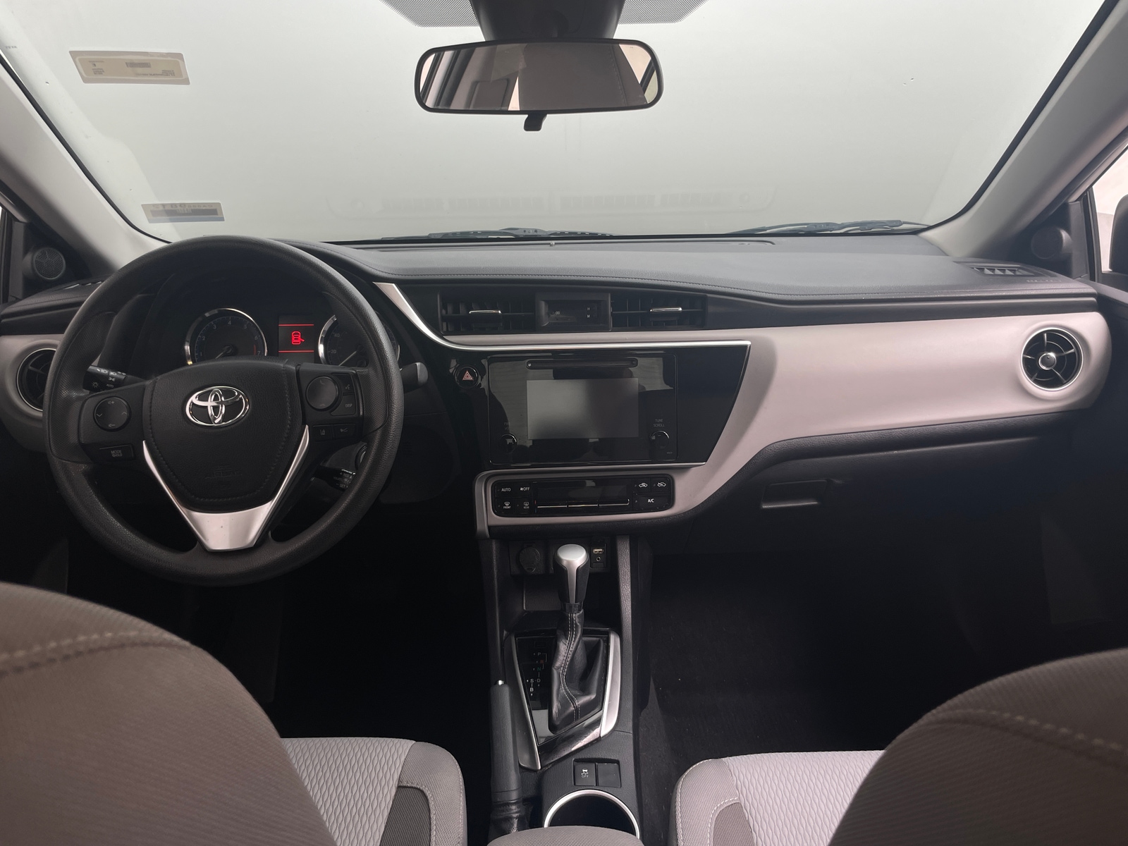 Thumbnail: 2018 Toyota Corolla - 3