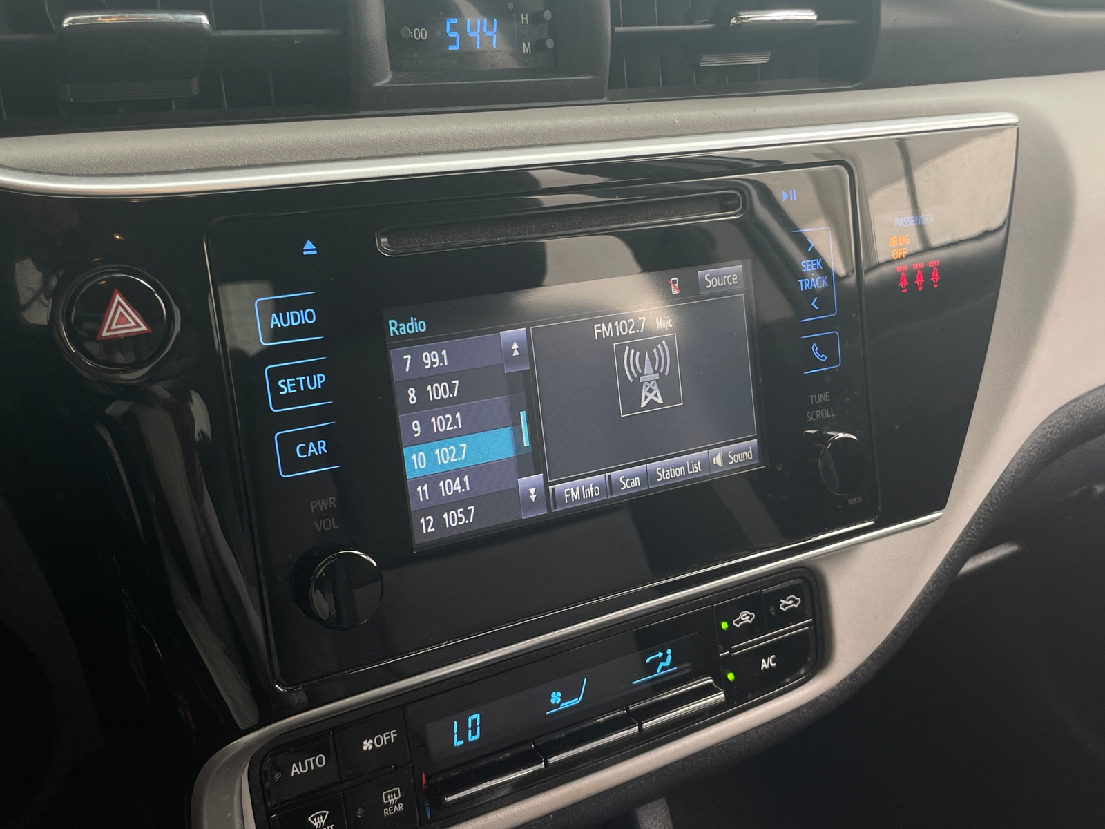 Thumbnail: 2018 Toyota Corolla - 4