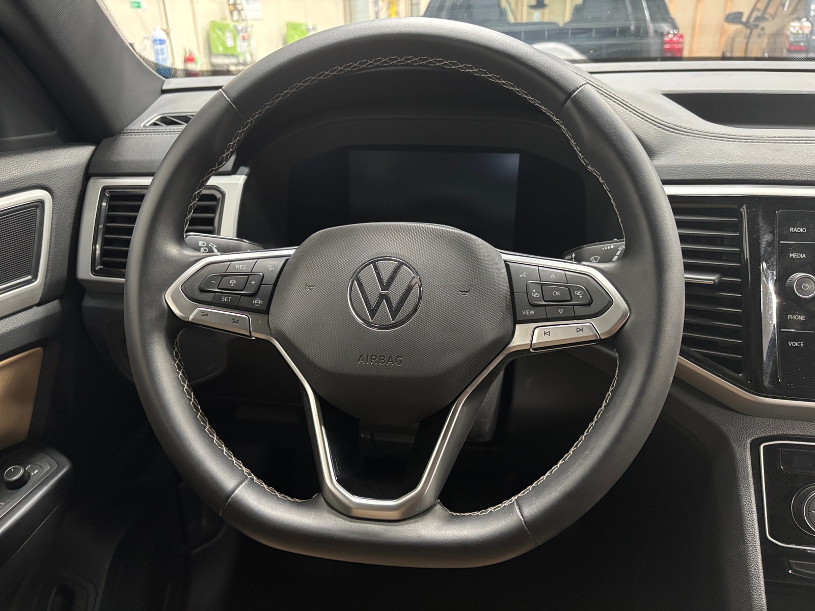 Thumbnail: 2022 Volkswagen Atlas - 5