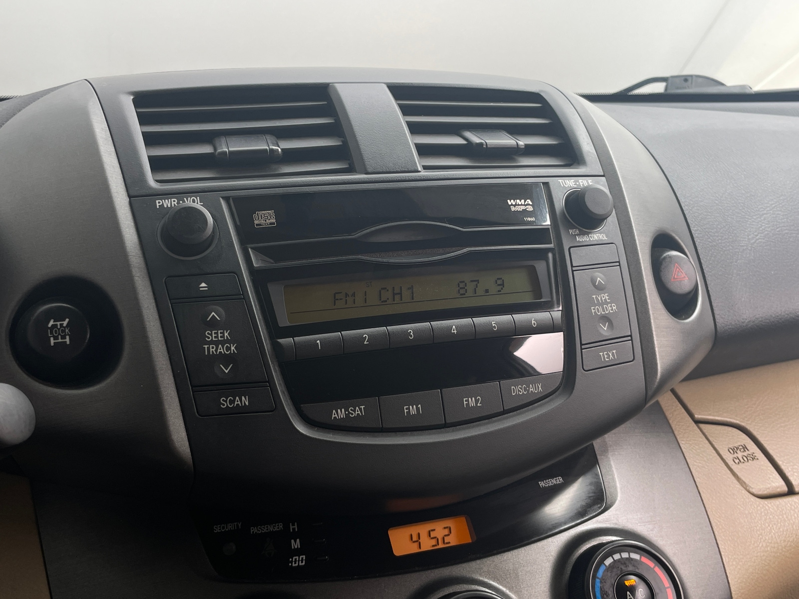 Thumbnail: 2011 Toyota RAV4 - 4