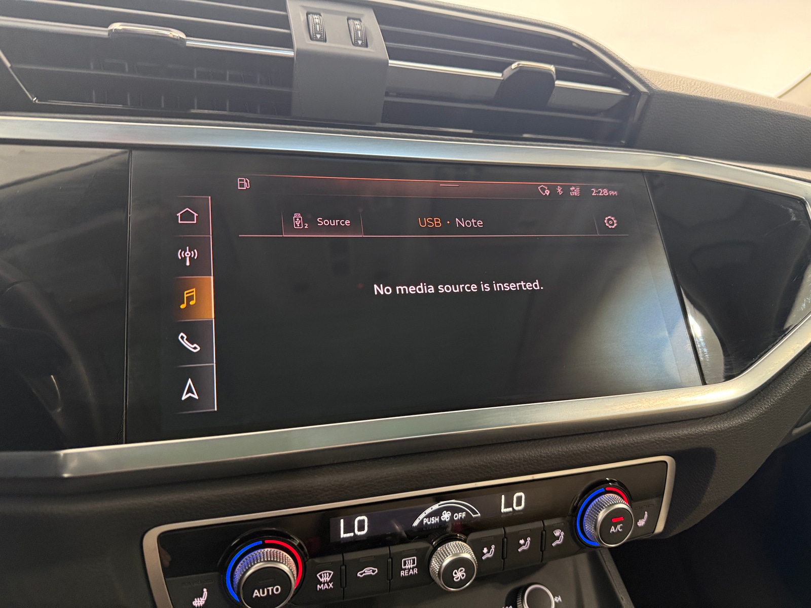 Thumbnail: 2021 Audi Q3 - 4