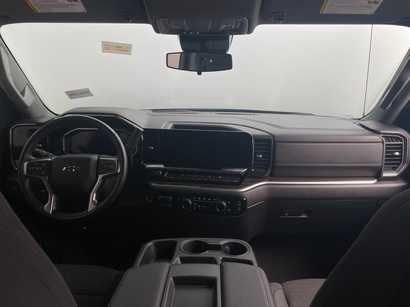 Thumbnail: 2026 Chevrolet Silverado 1500 - 3