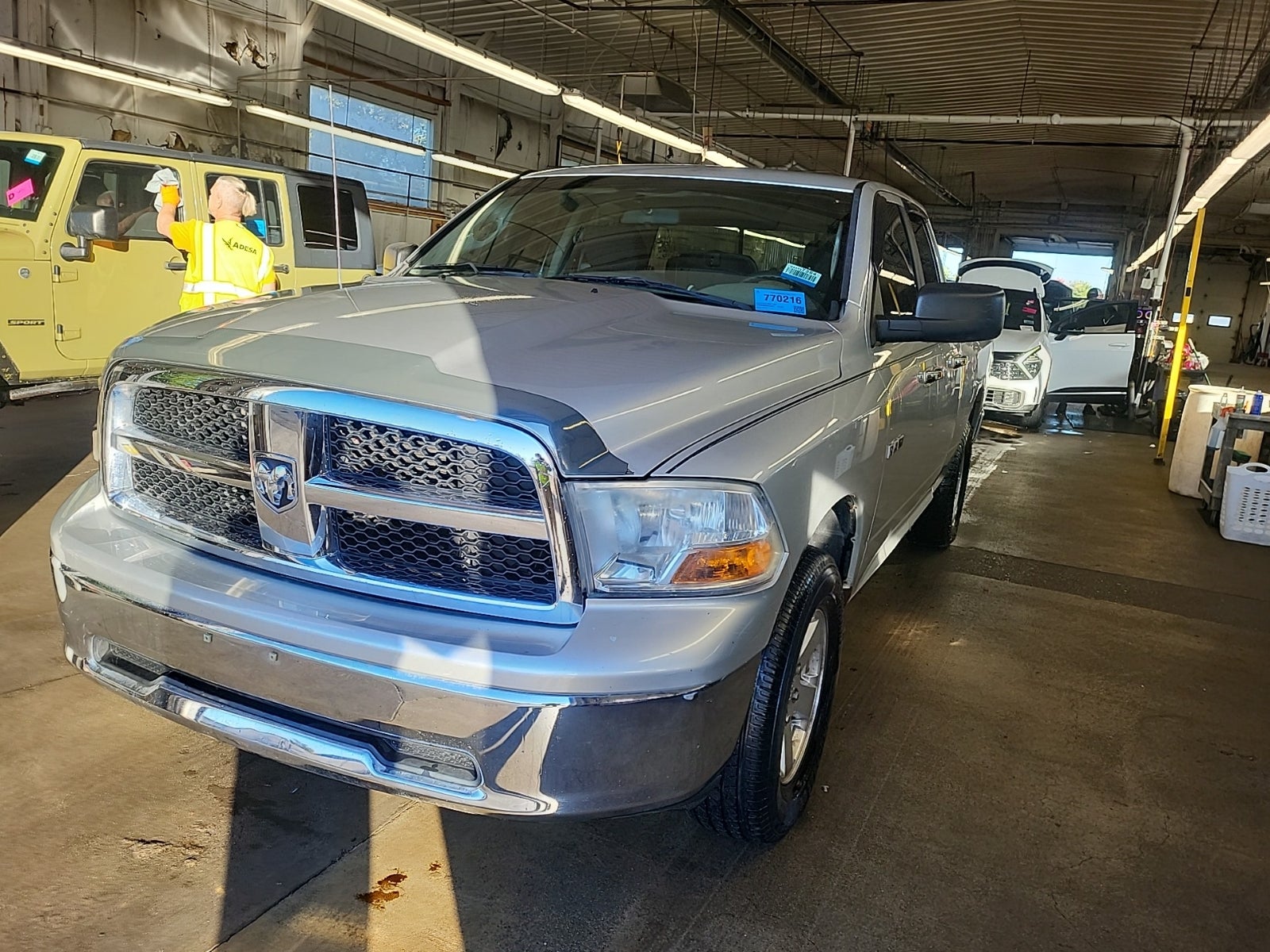 2009 Dodge Ram 1500 4WD Quad Cab 140.5" SLT
