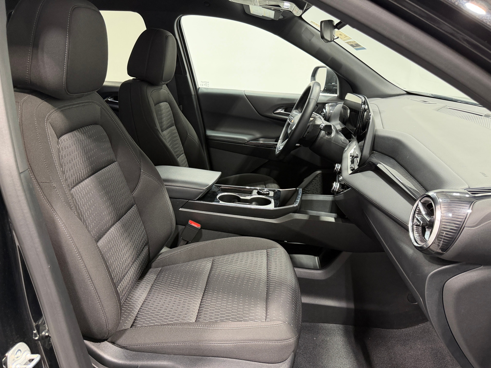 Thumbnail: 2026 Chevrolet Equinox - 2