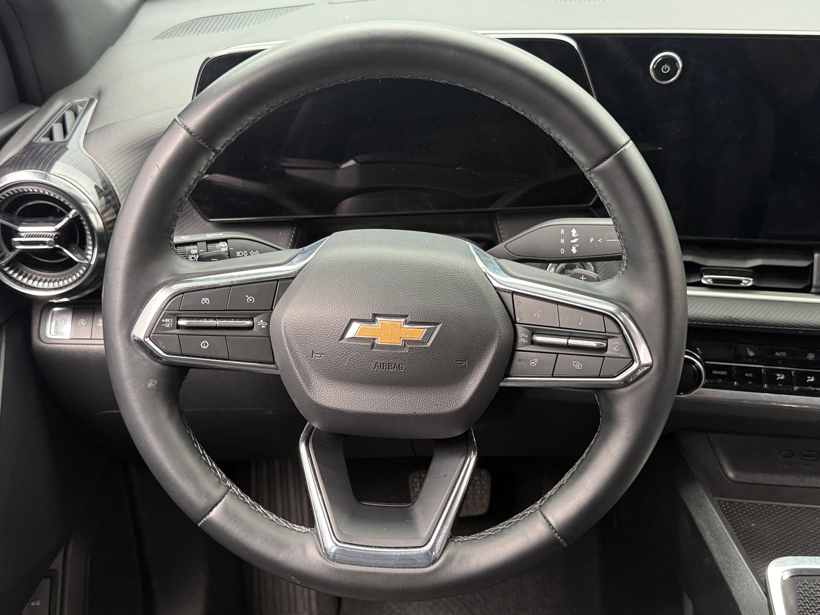 Thumbnail: 2026 Chevrolet Equinox - 4