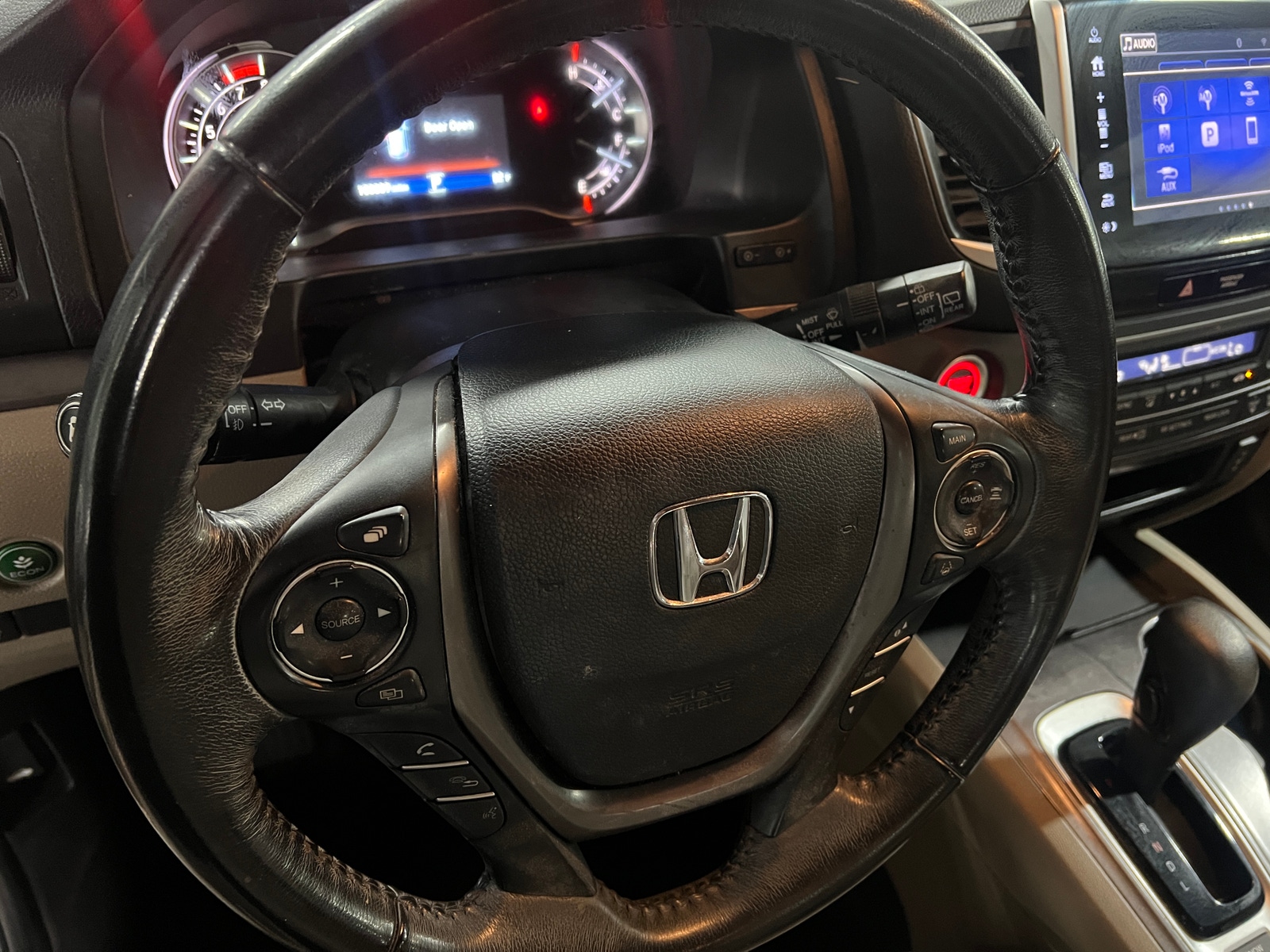 Thumbnail: 2017 Honda Pilot - 4