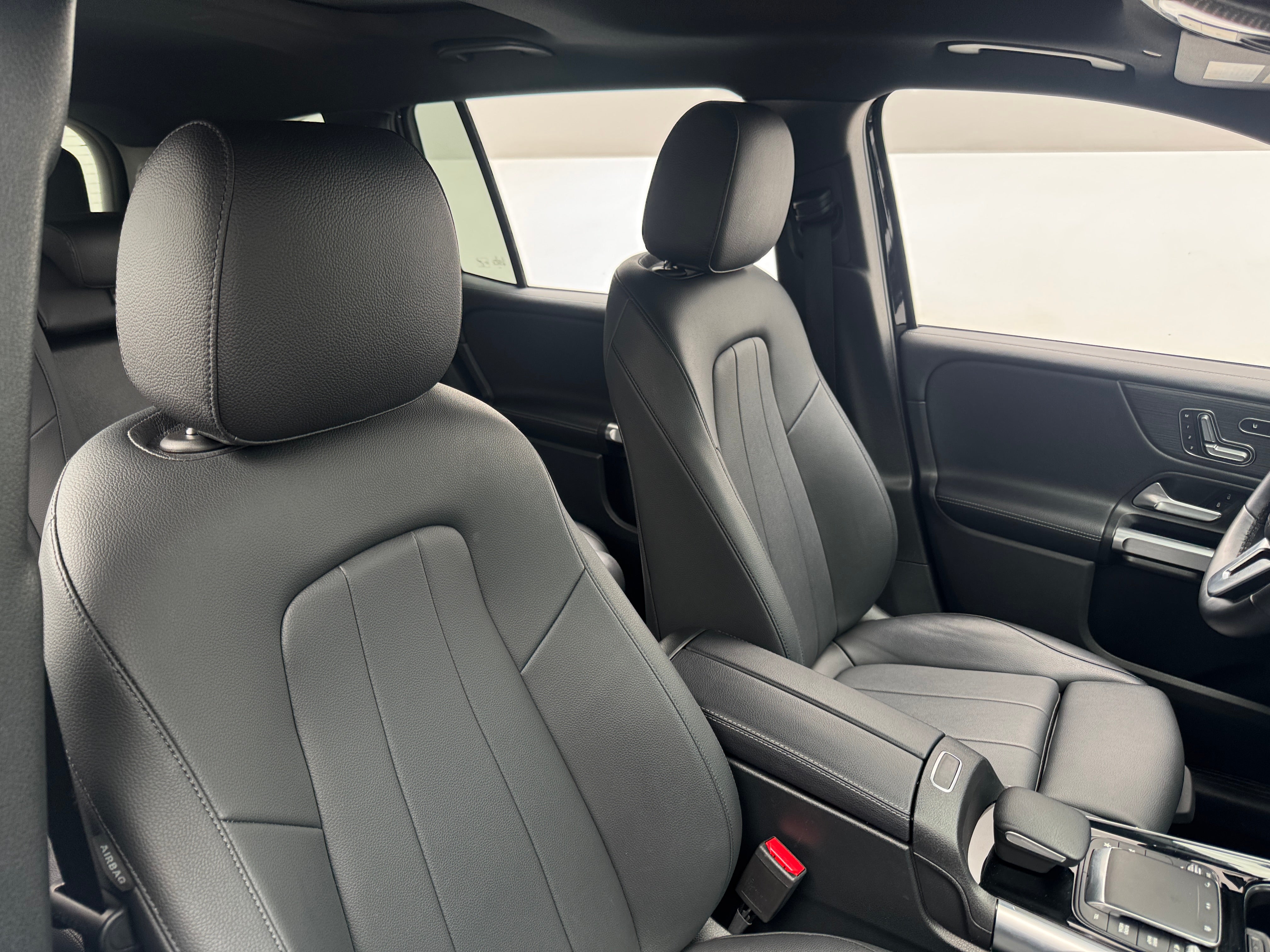 2023 Mercedes-Benz GLB Base