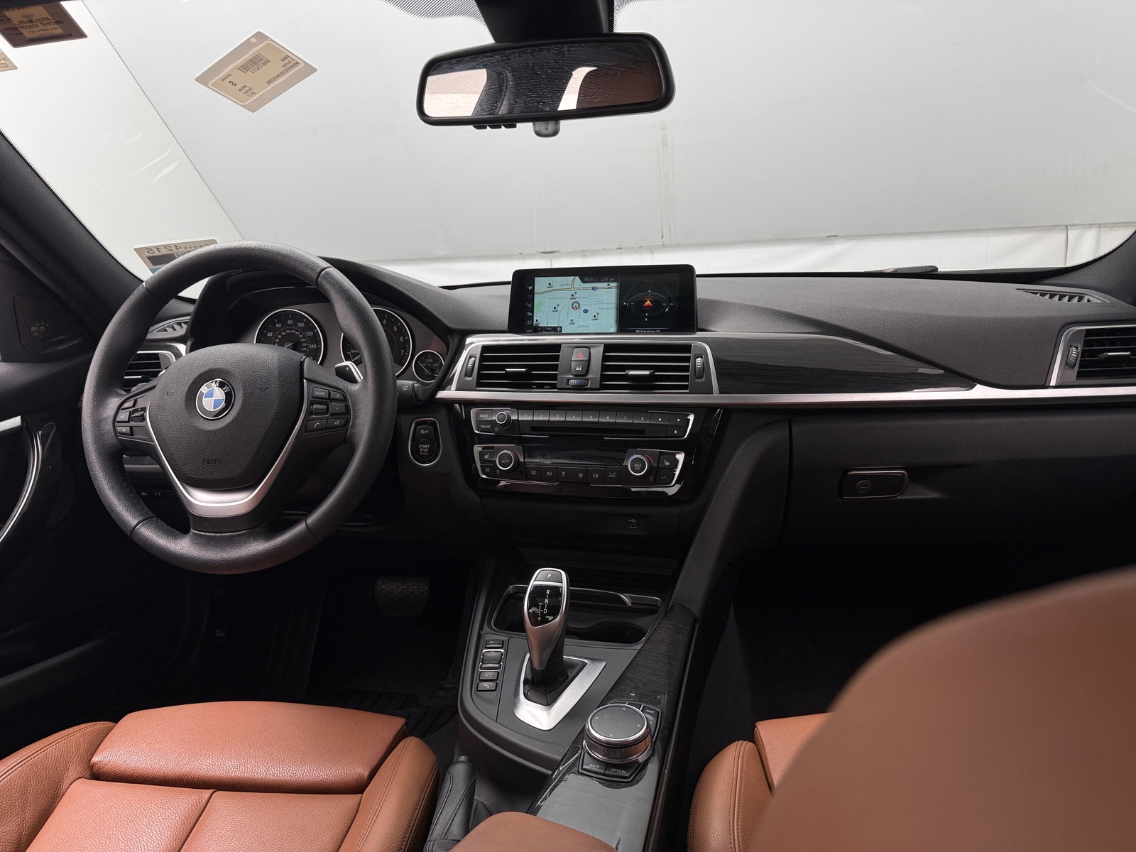 Thumbnail: 2017 BMW 3 Series - 3