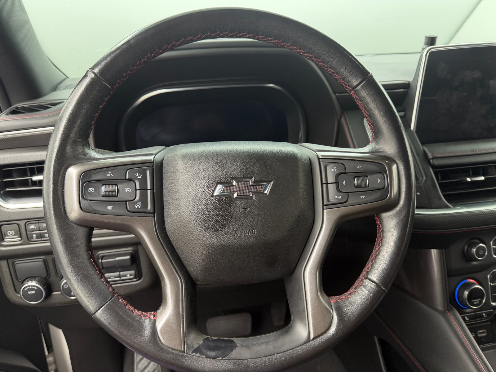 Thumbnail: 2022 Chevrolet Suburban - 4