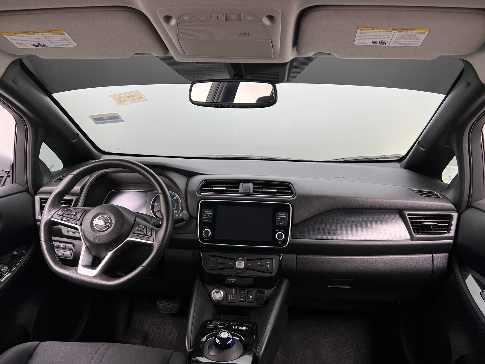 Thumbnail: 2020 Nissan Leaf - 3