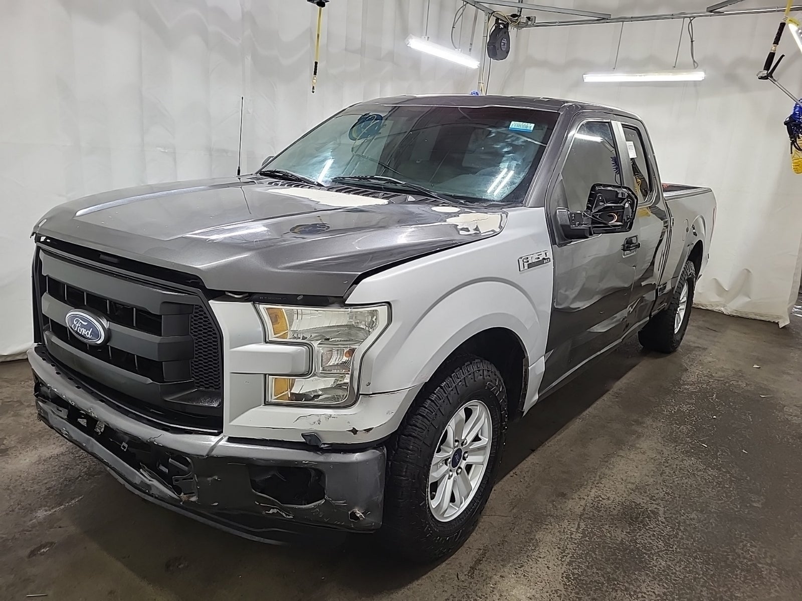 2016 Ford F-150 2WD Supercab 145" XL