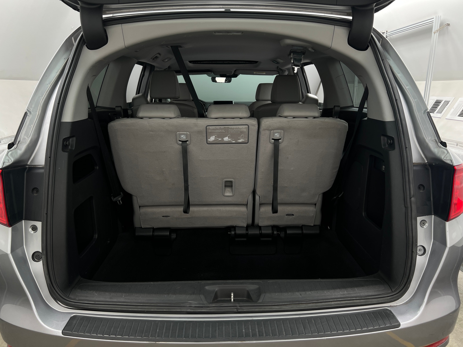 Thumbnail: 2018 Honda Odyssey - 6