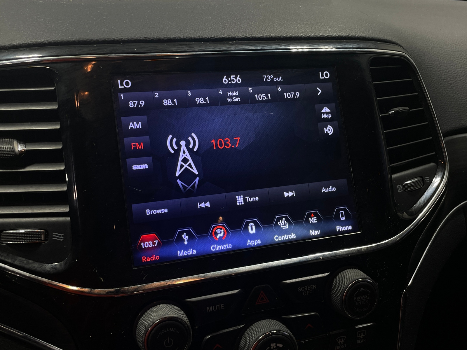 Thumbnail: 2019 Jeep Grand Cherokee - 3