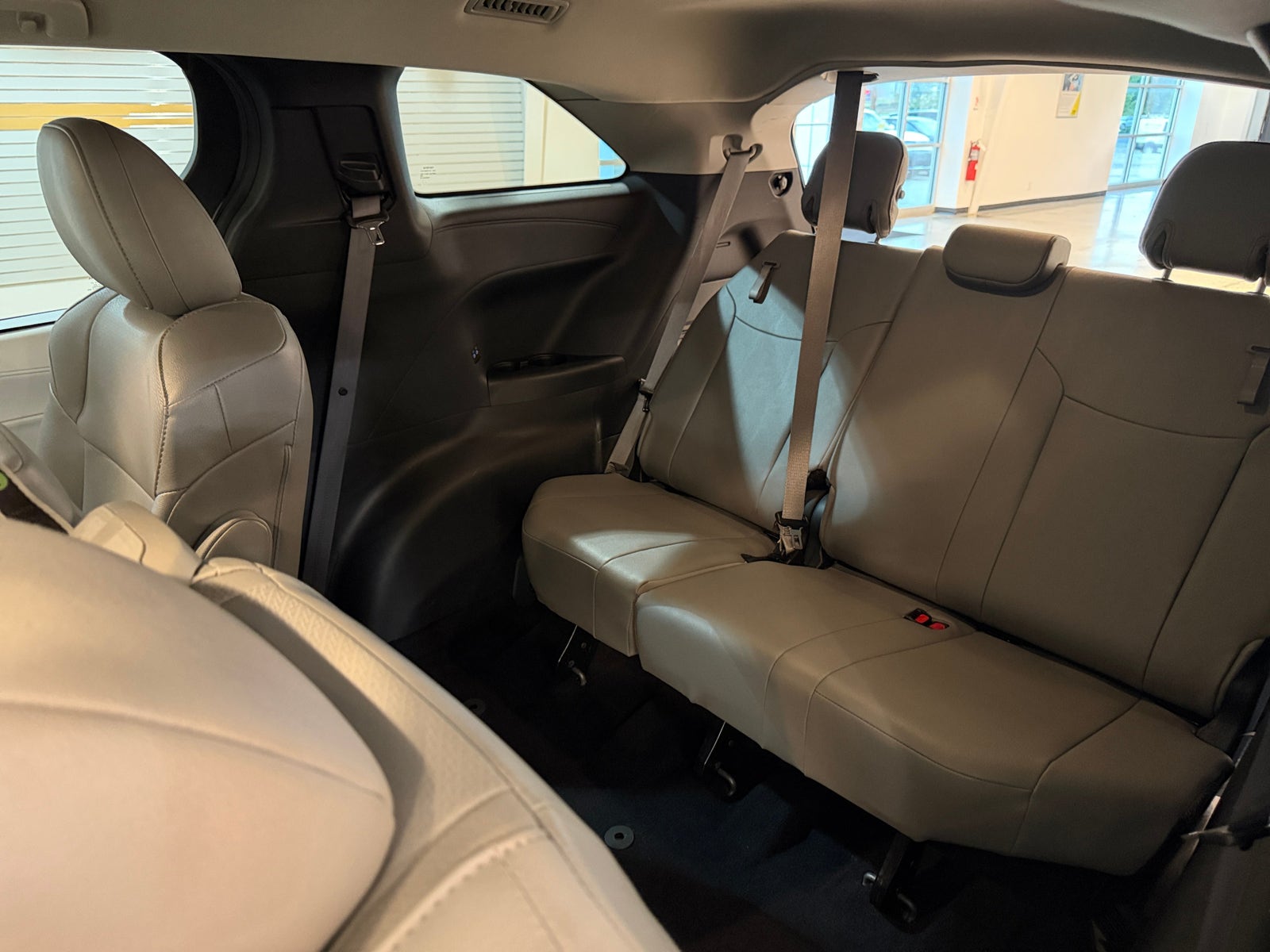 Thumbnail: 2025 Toyota Sienna - 5