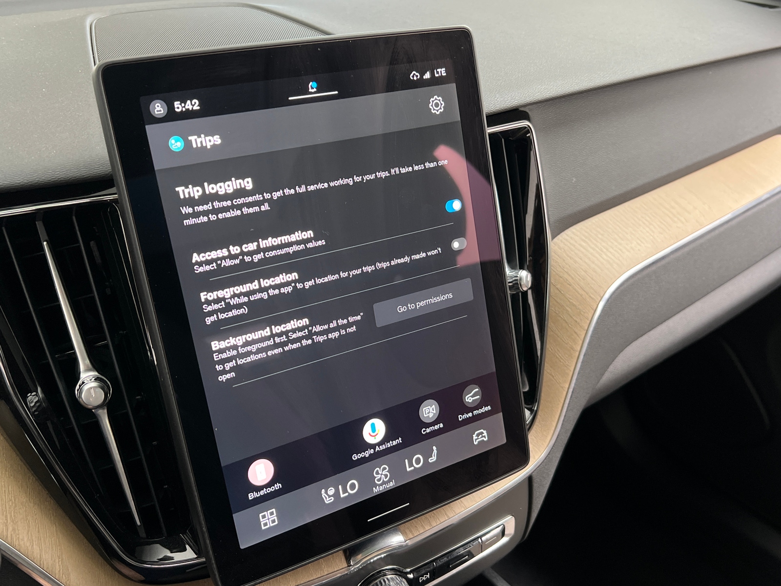 Thumbnail: 2026 Volvo XC60 - 3
