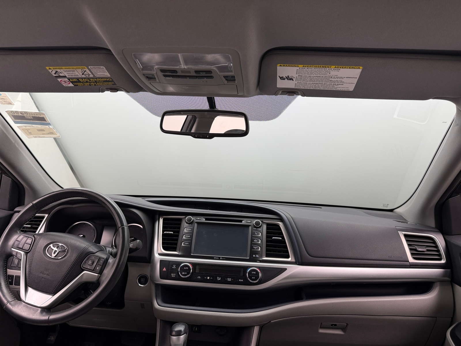 Thumbnail: 2015 Toyota Highlander - 3