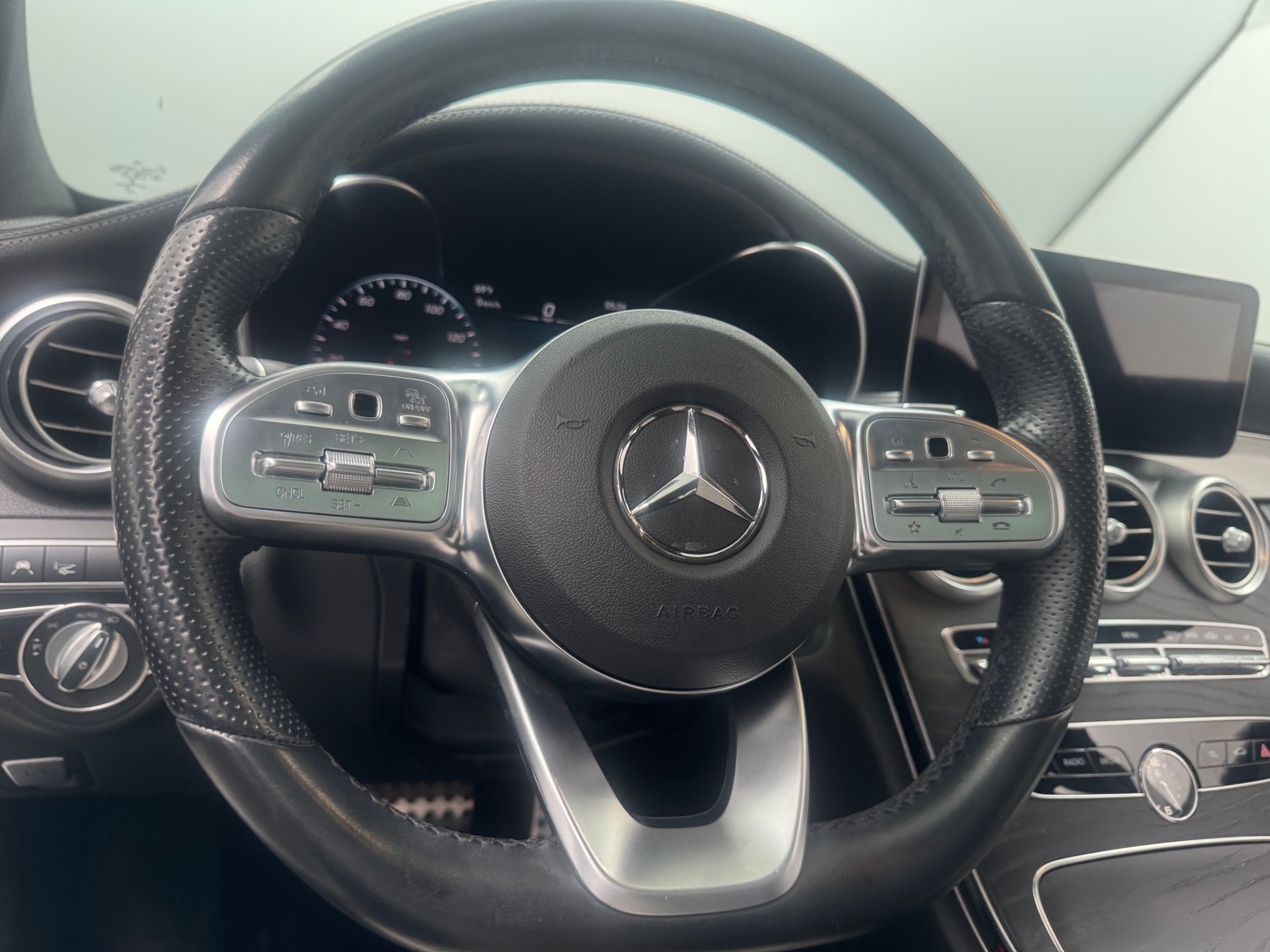 Thumbnail: 2020 Mercedes-Benz C-Class - 4
