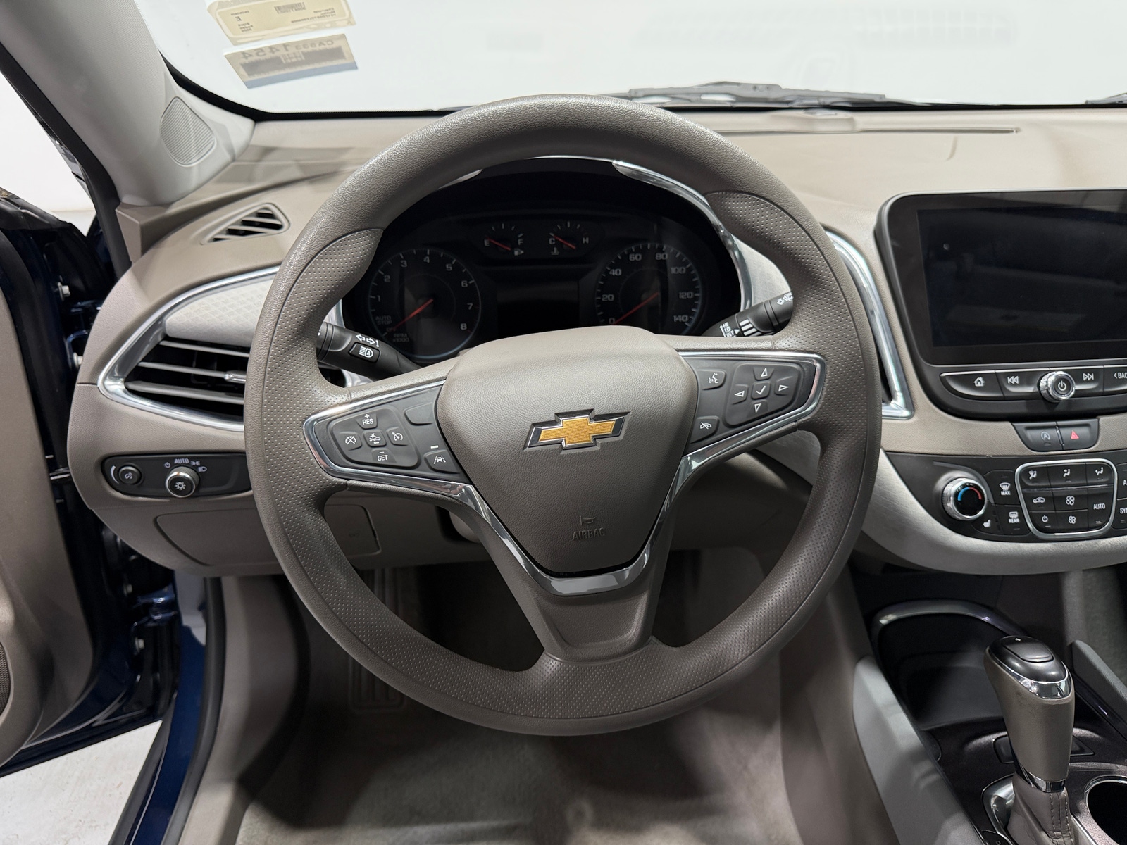 Thumbnail: 2020 Chevrolet Malibu - 5