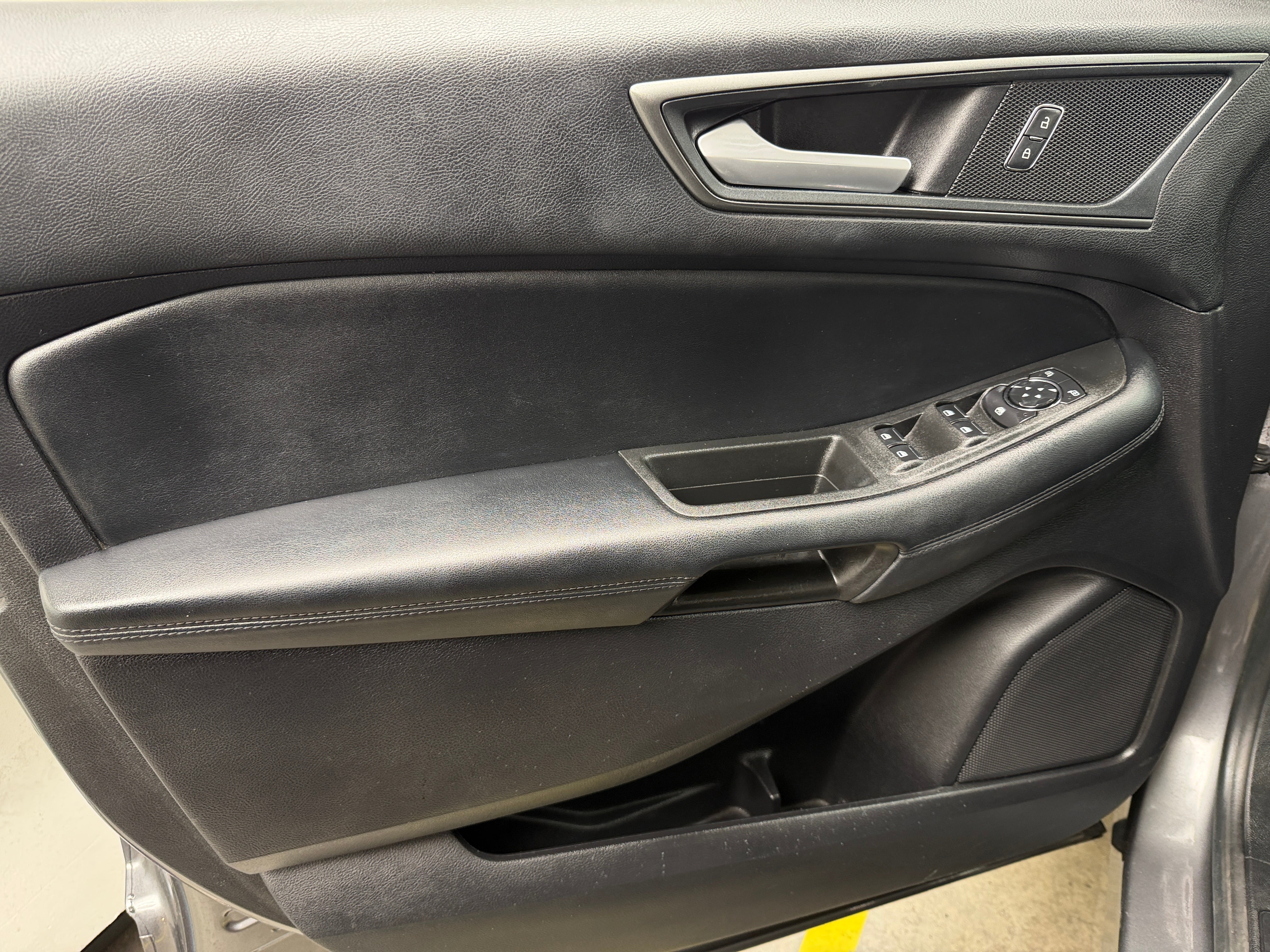 2021 Ford Edge