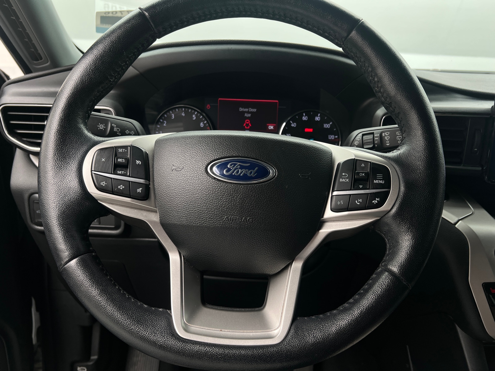 Thumbnail: 2022 Ford Explorer - 4