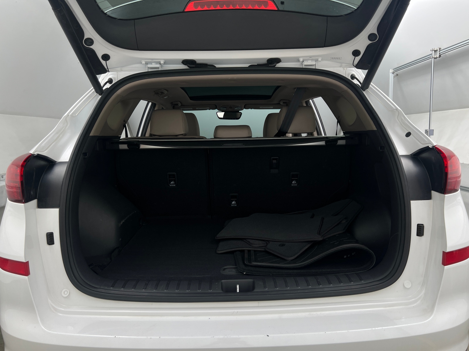 Thumbnail: 2019 Hyundai Tucson - 6