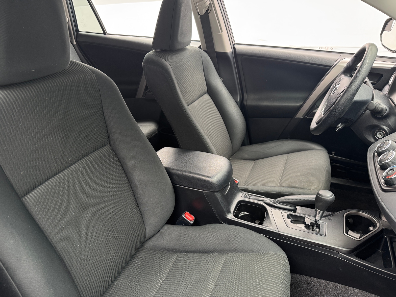 Thumbnail: 2018 Toyota RAV4 - 2