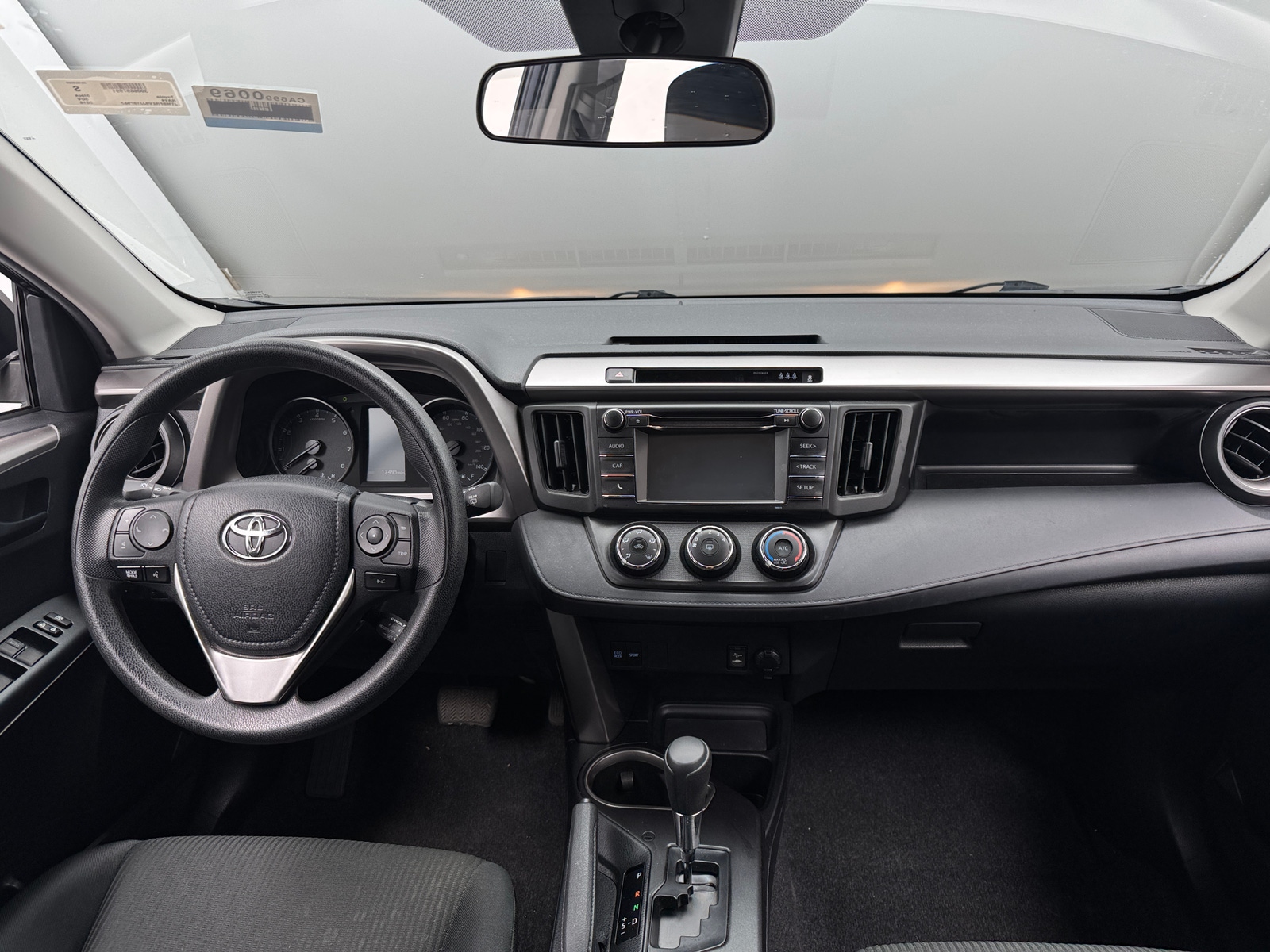 Thumbnail: 2018 Toyota RAV4 - 3