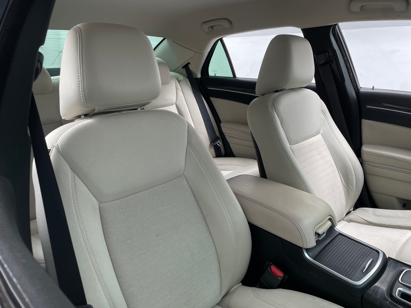 Thumbnail: 2019 Chrysler 300 - 2