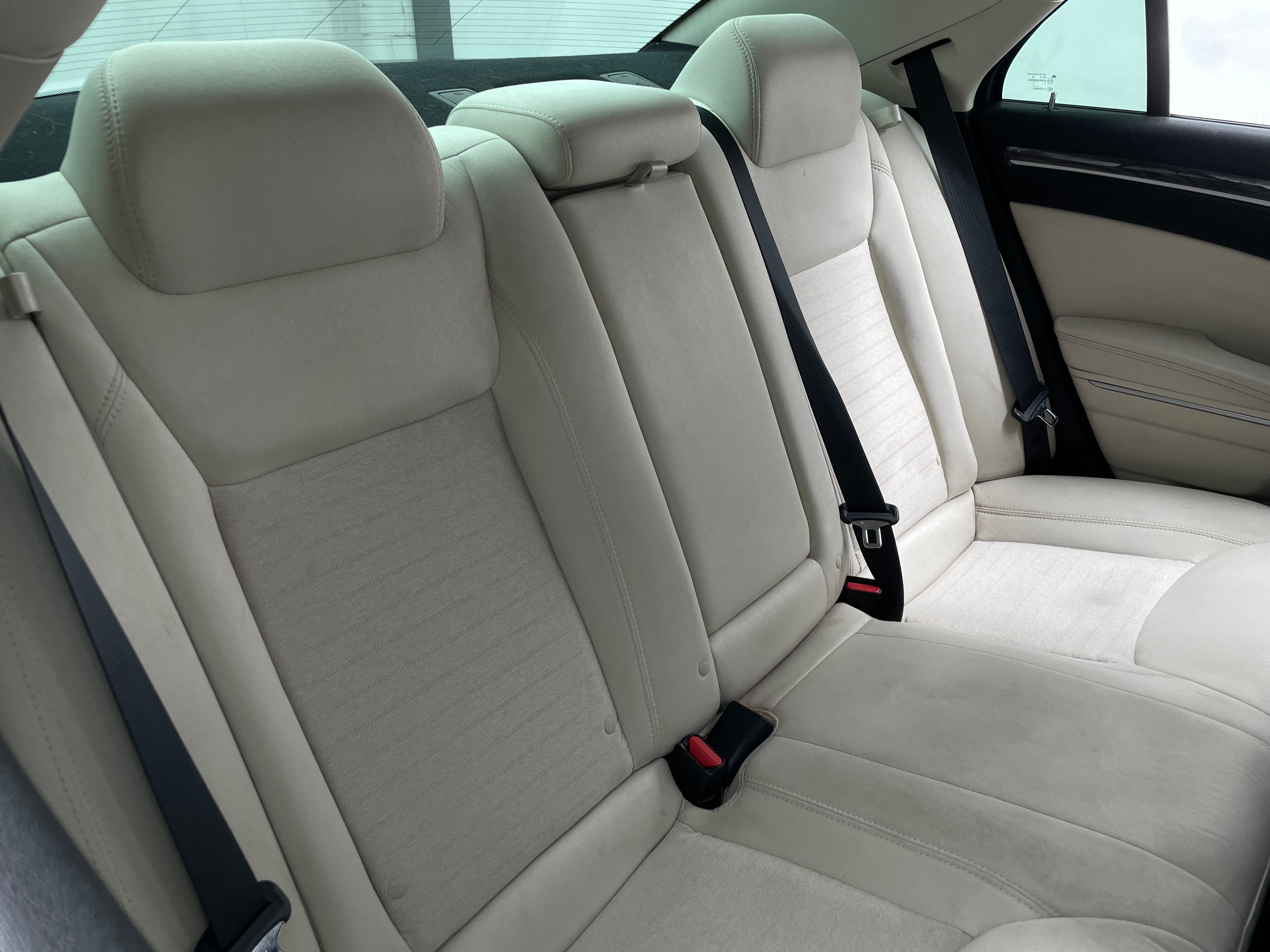 2019 Chrysler 300